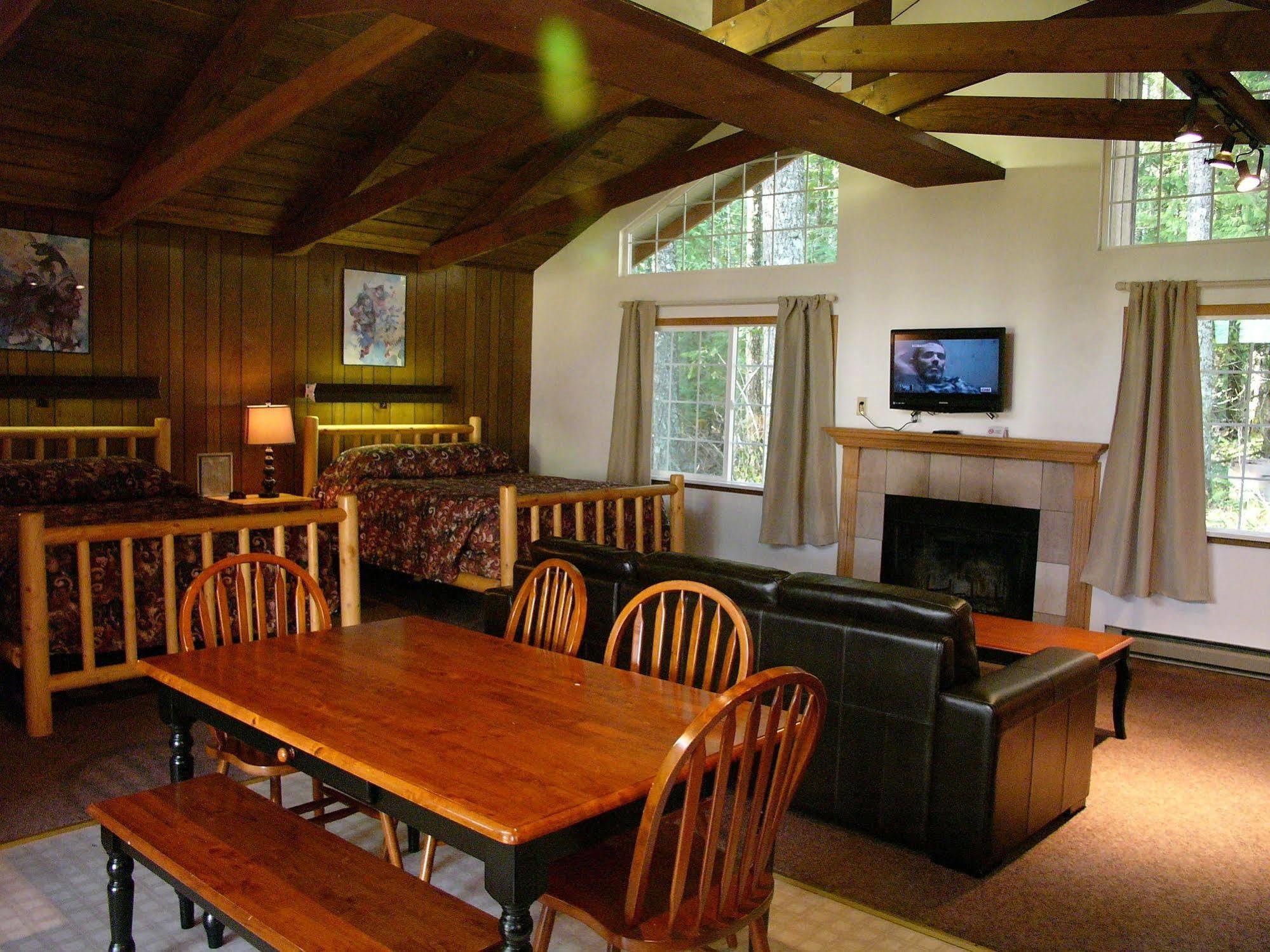 Mountain View Lodge - No Pets Allowed Packwood Eksteriør bilde