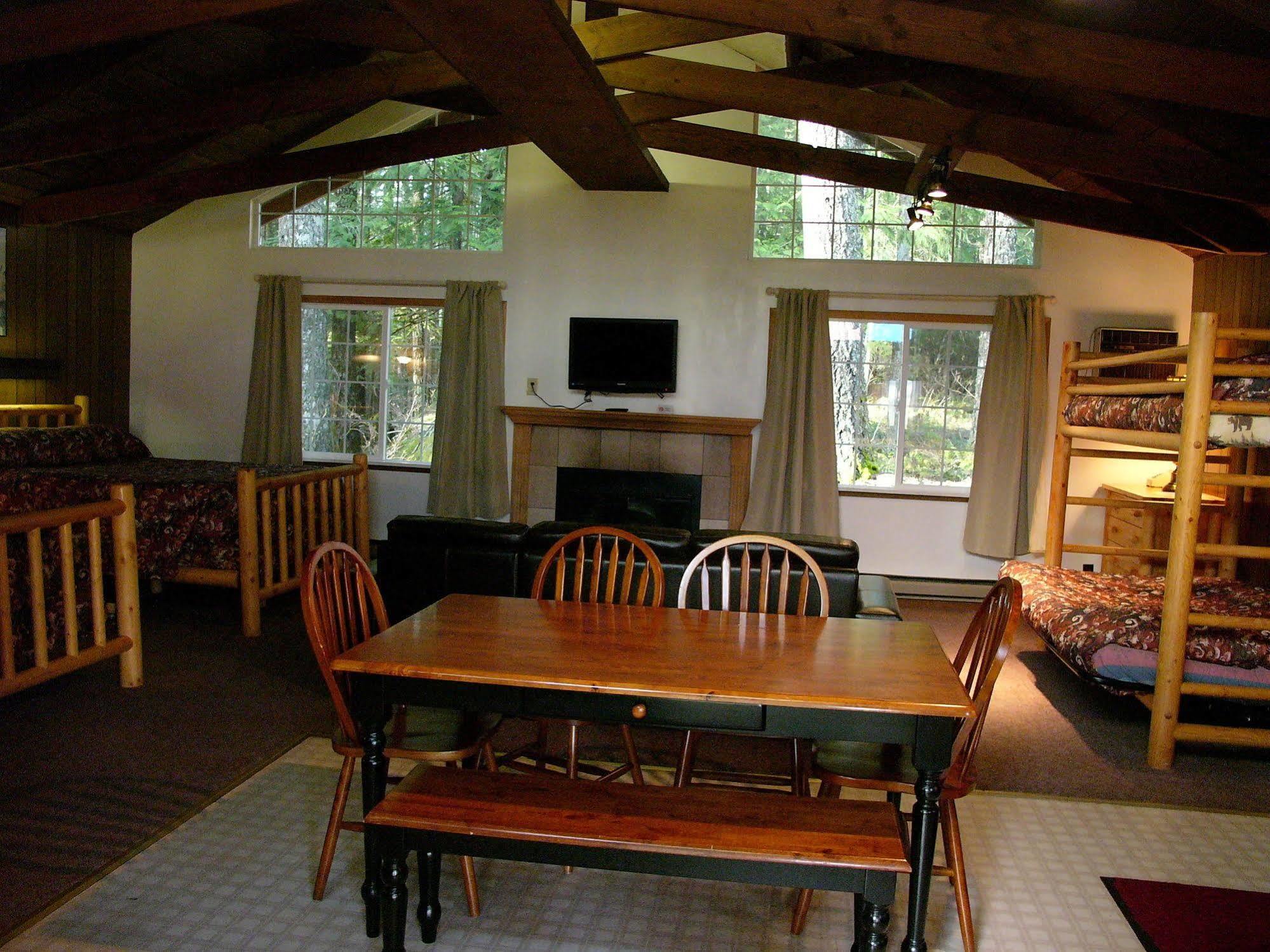Mountain View Lodge - No Pets Allowed Packwood Eksteriør bilde
